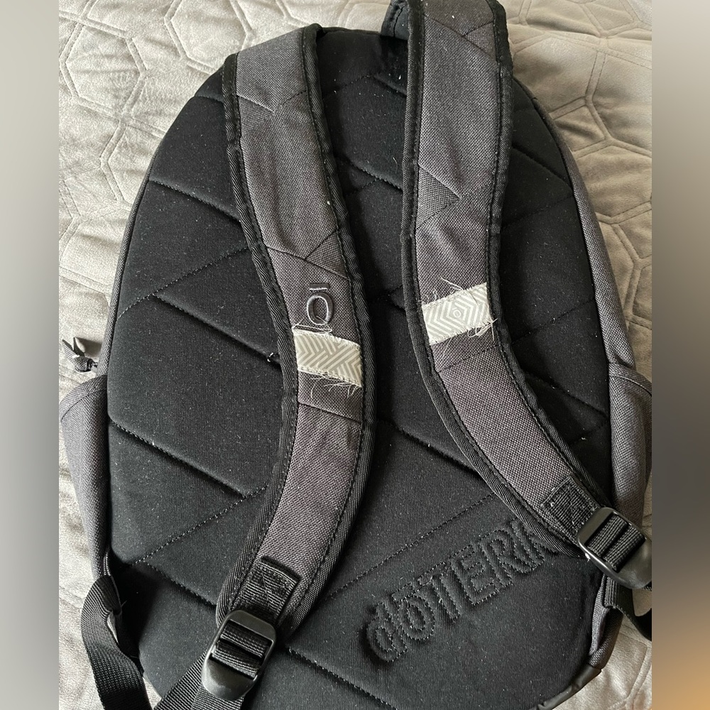 Backpack - Picture 5 of 8